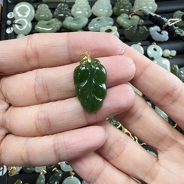 和田玉银S925镶嵌吊坠(不含链)梵*