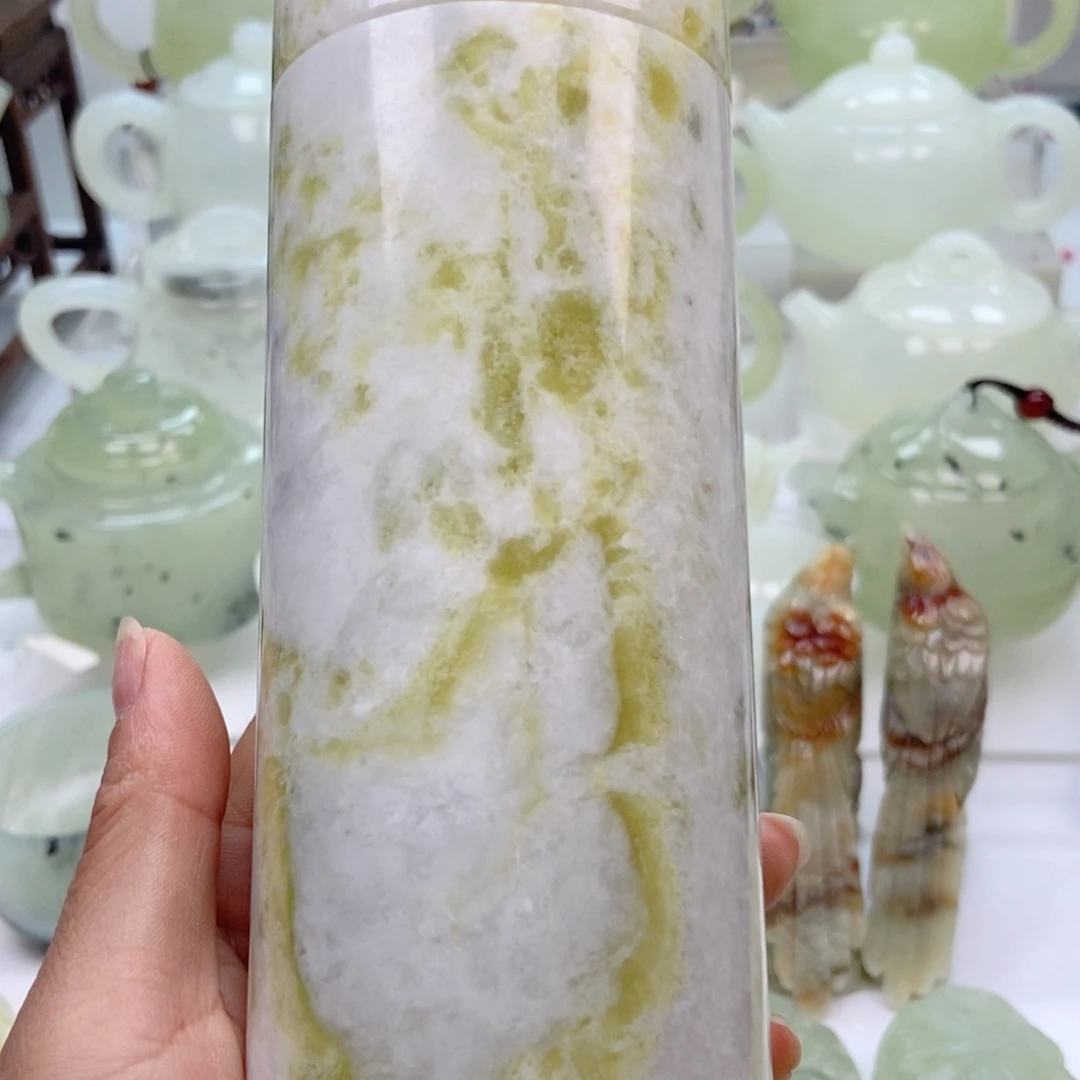 蛇纹石玉未镶嵌水杯