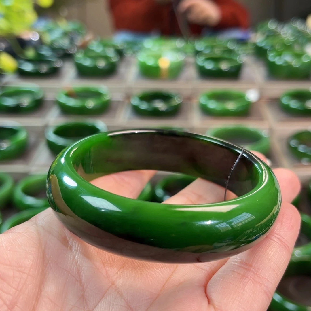 未镶嵌手镯和田玉（碧玉）