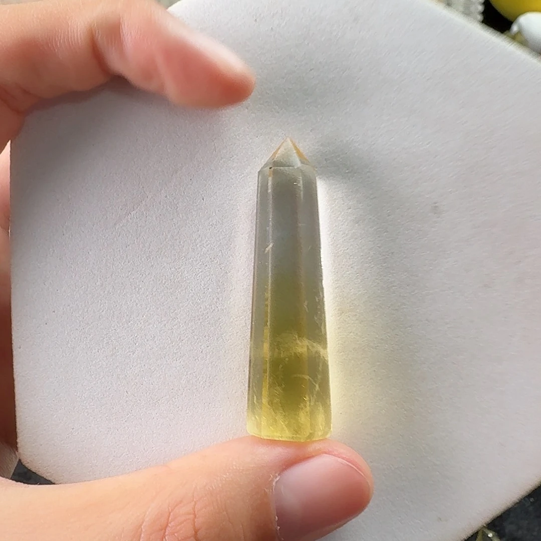 观***南未镶嵌珠宝半成品水晶打孔