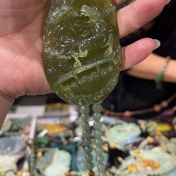 未镶嵌岫玉毛衣链