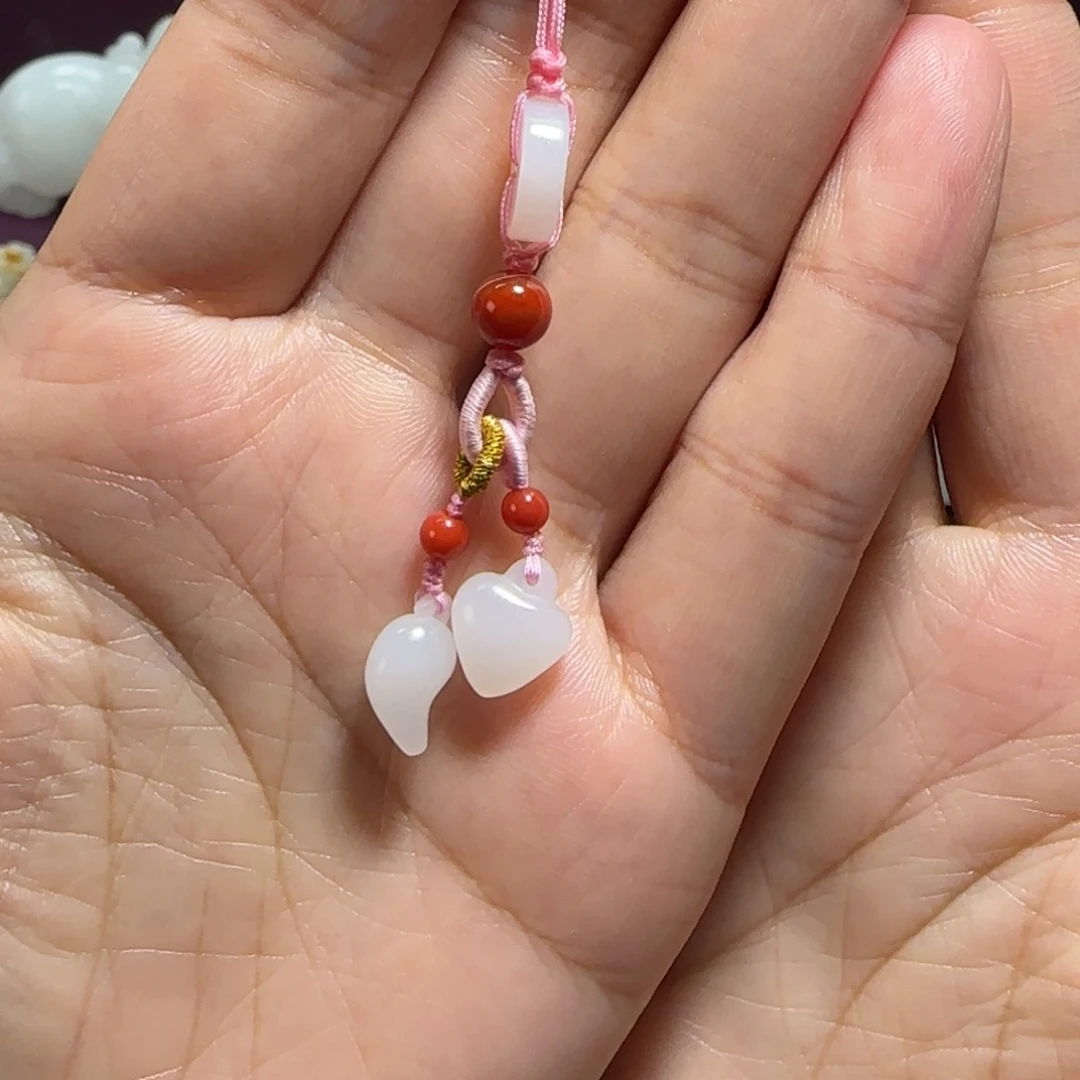 和田玉未镶嵌车挂