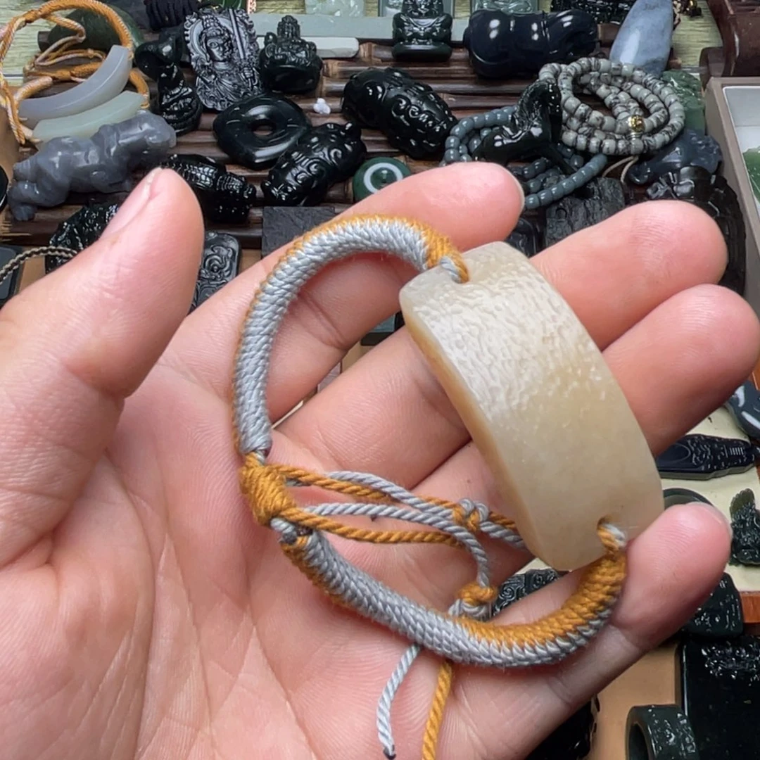 浮***丶和田玉未镶嵌挂件