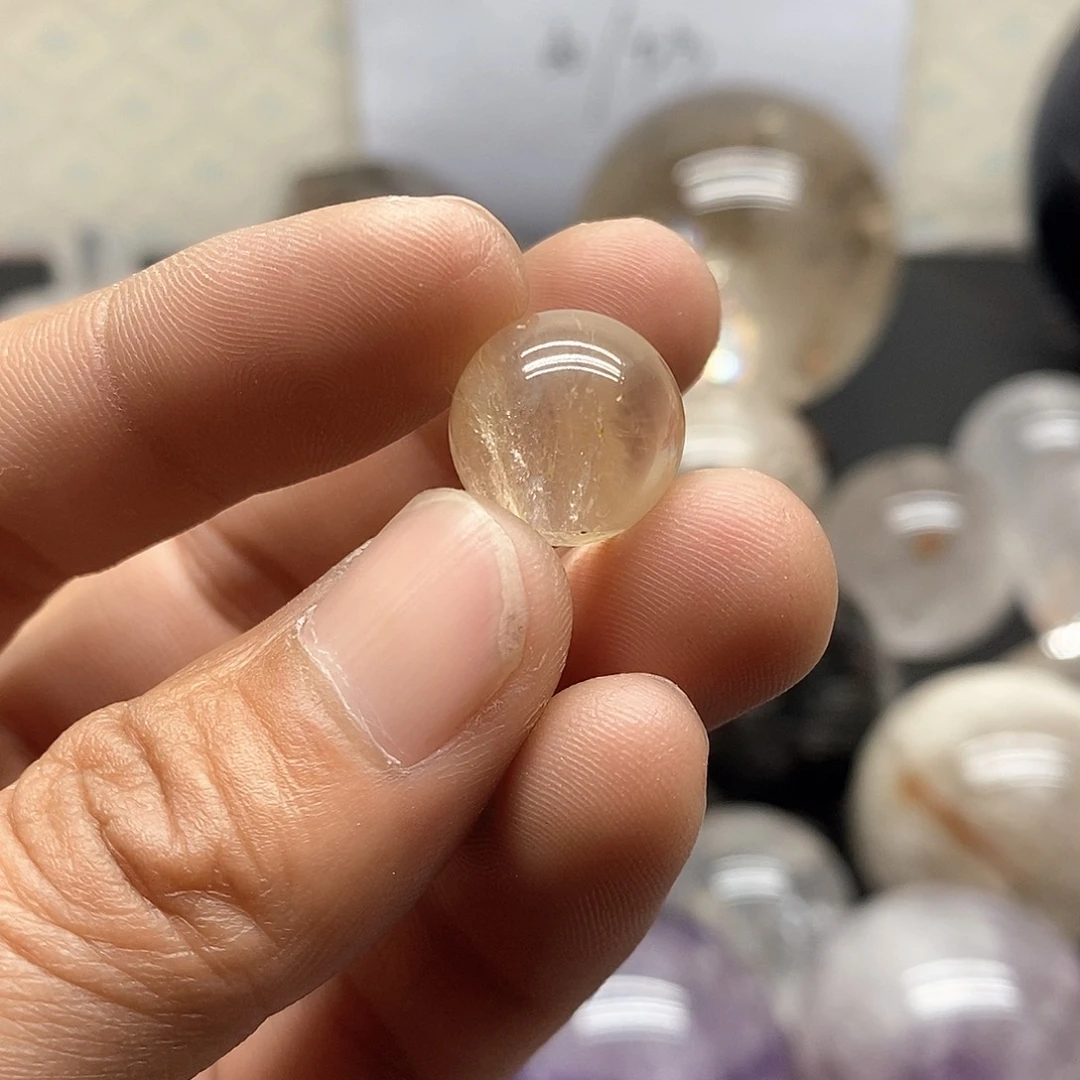 水晶378未镶嵌有矿坑