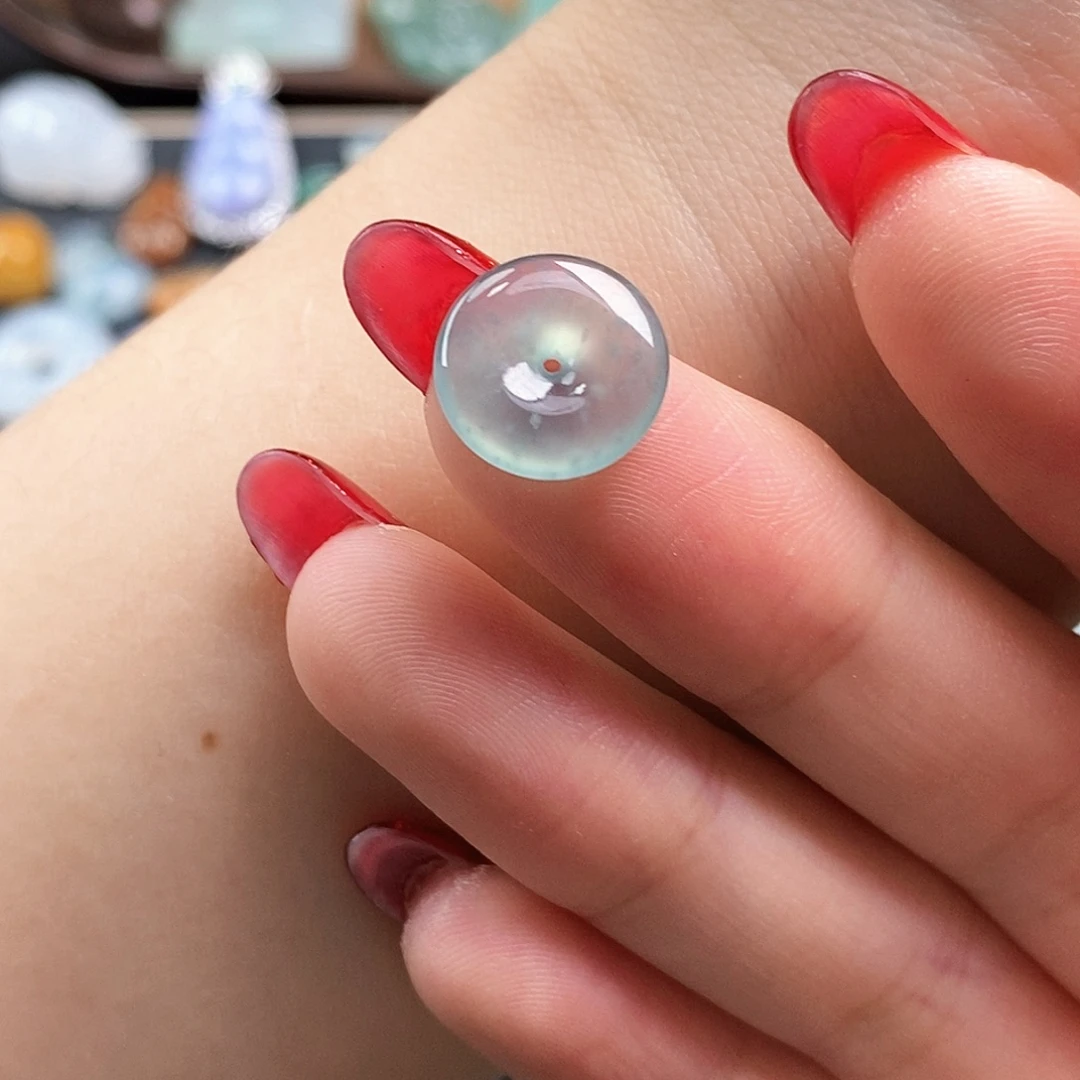 翡翠未镶嵌颈饰平安扣