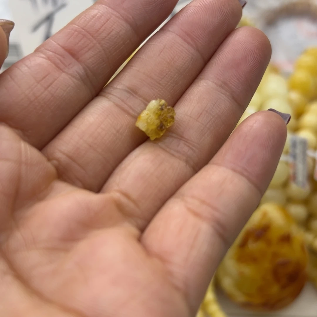 琥珀珠宝奇石未镶嵌