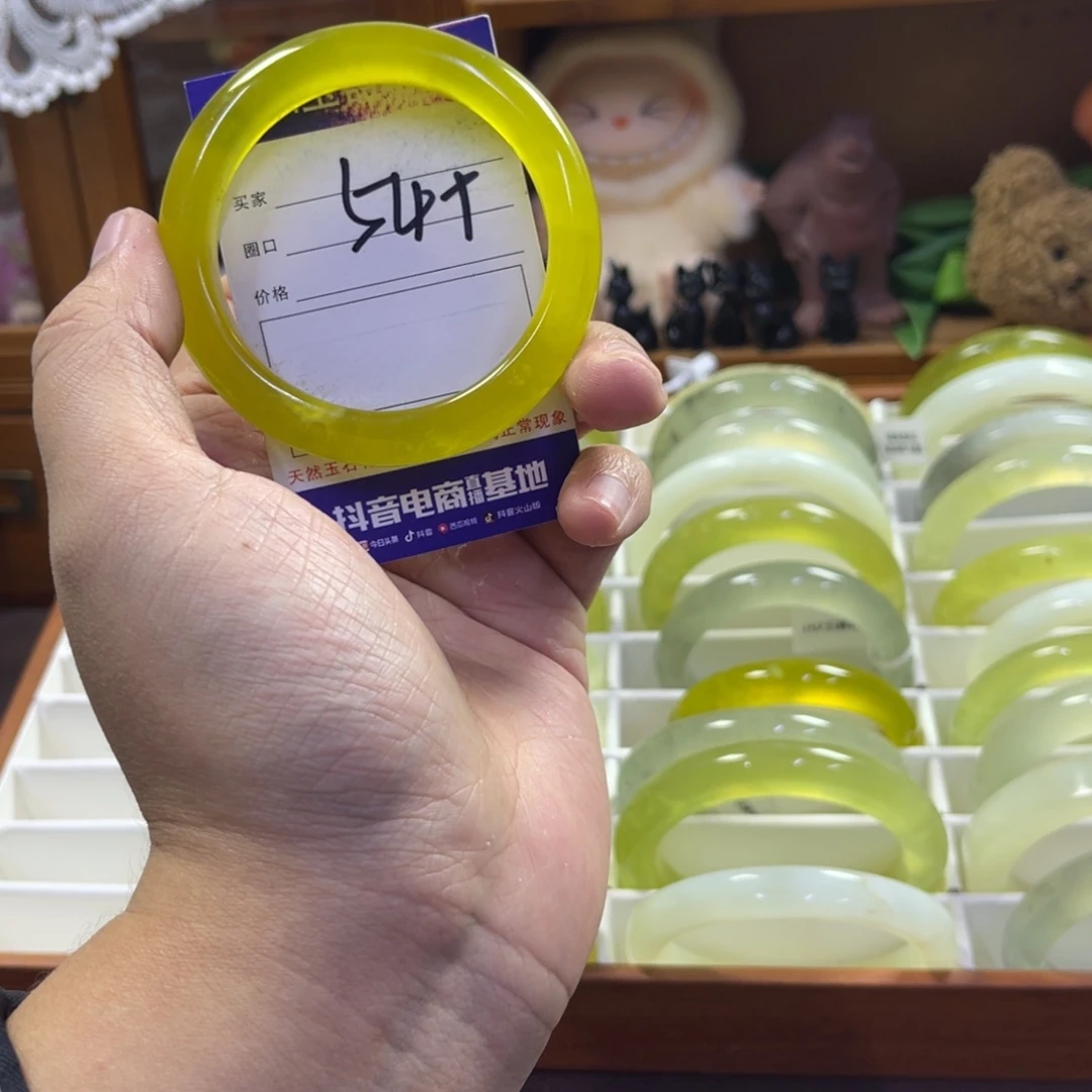 蛇纹石玉未镶嵌手镯384