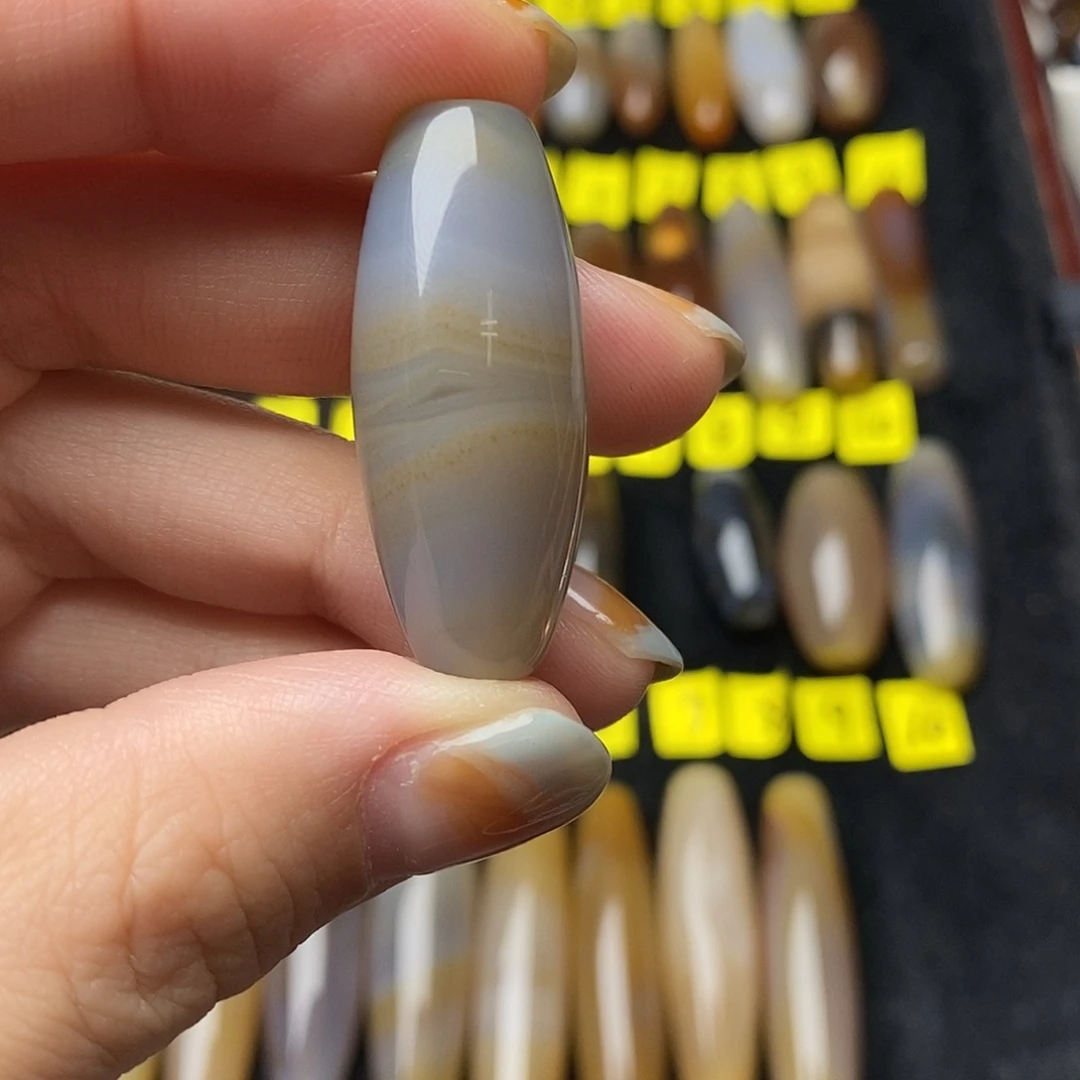 ****玛瑙/玉髓未镶嵌颈饰