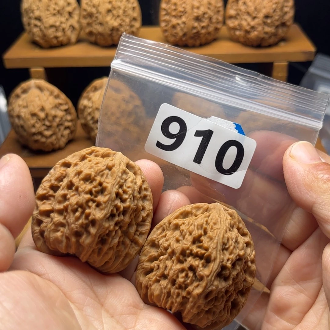 吊坠文玩核桃嘚**儿南疆41