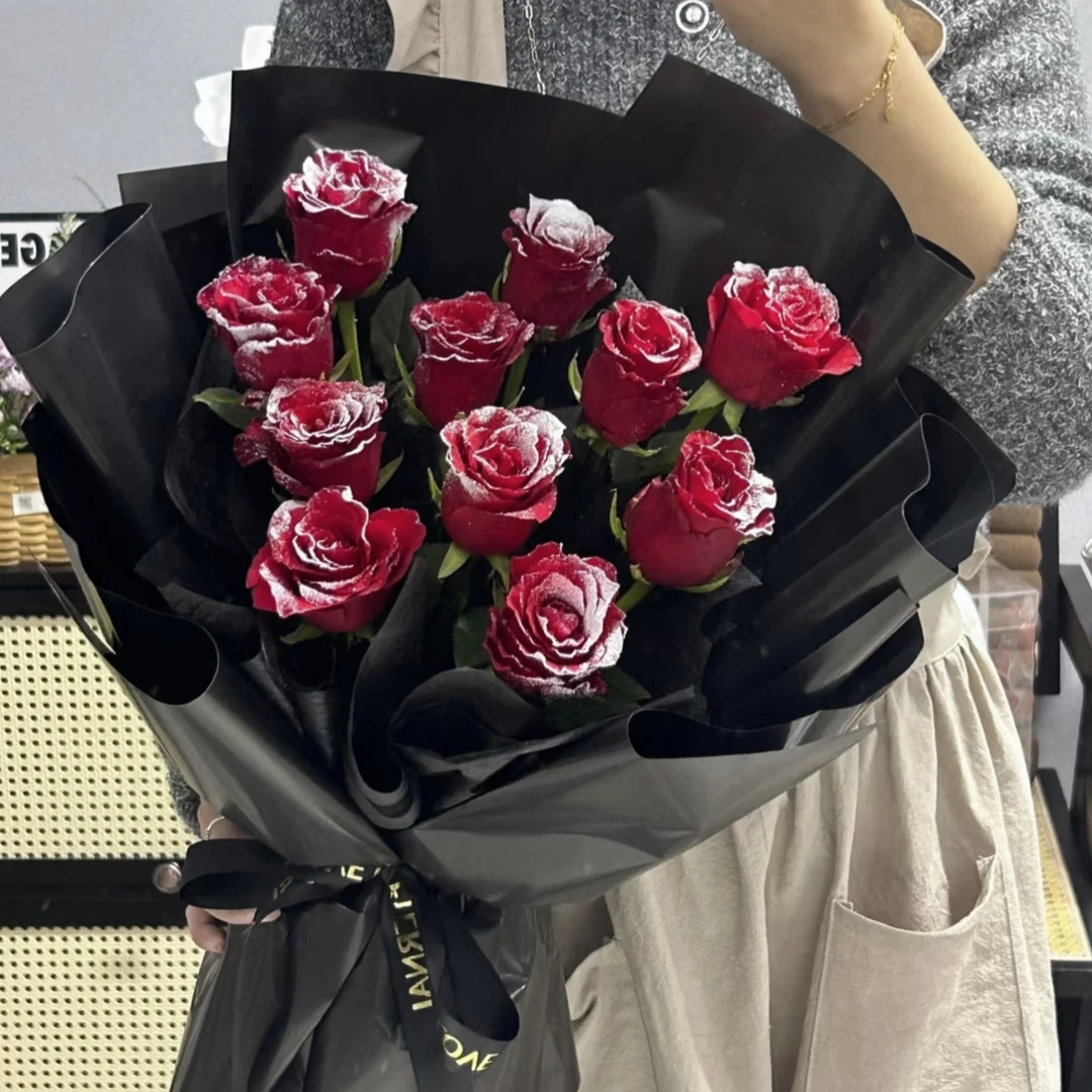 雪落玫瑰11支红玫