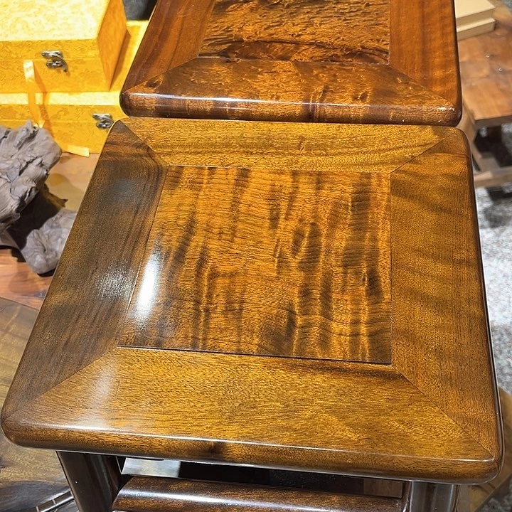 金丝楠巨**熊富贵凳