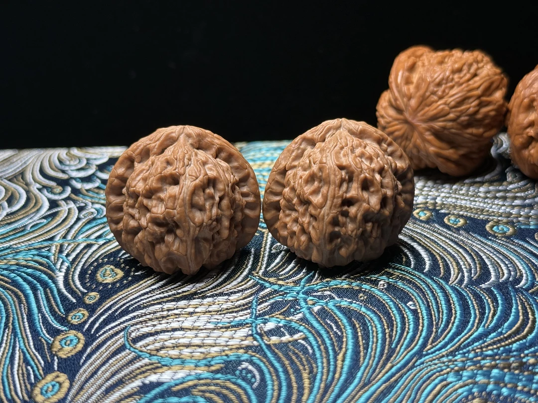 文玩核桃 三角白 尺寸37 全品