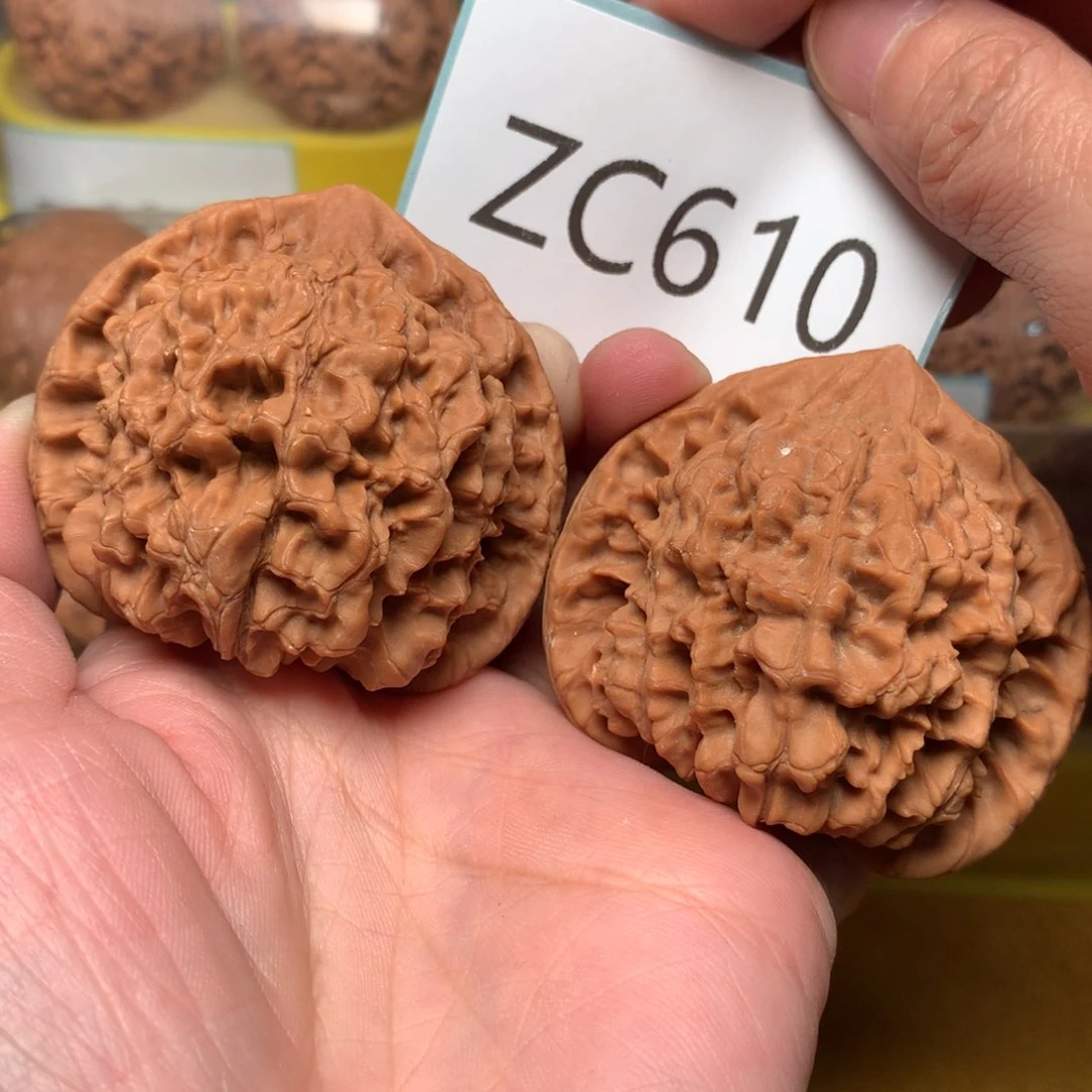 文玩核桃把件麒麟官帽52