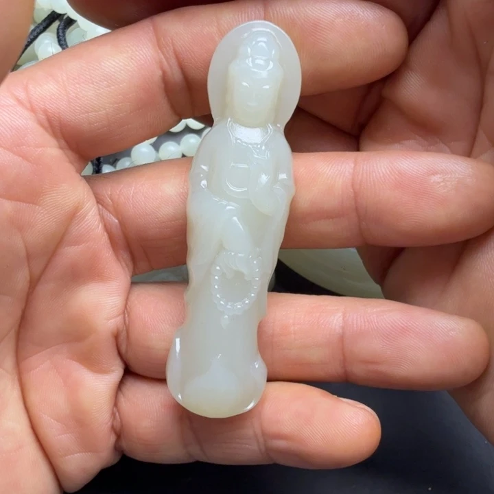 和田玉未镶嵌颈饰