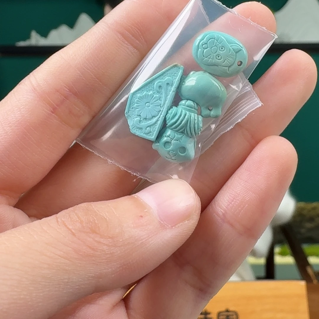 绿松石未镶嵌珠宝奇石