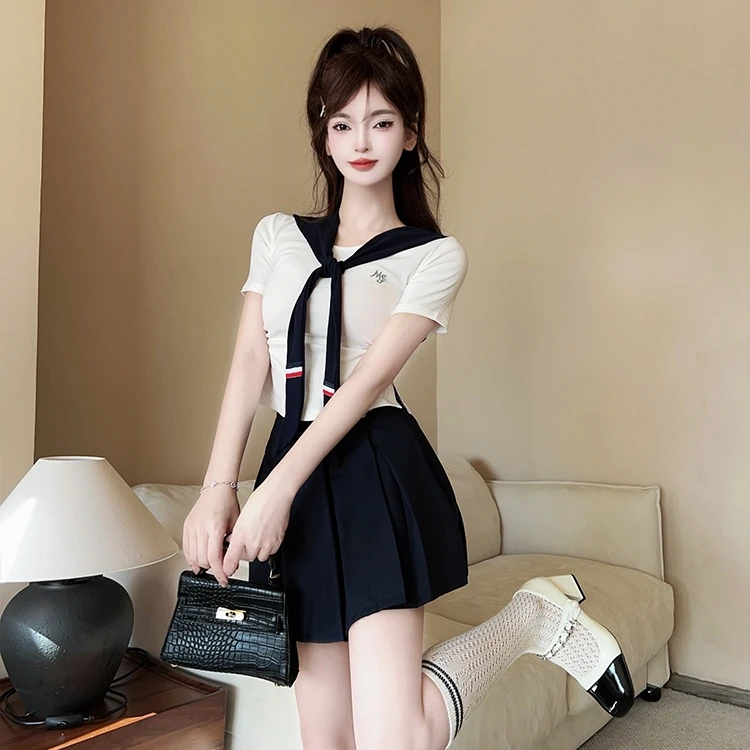 纯欲学院风辣妹修身显瘦设计感上衣内搭T恤坎肩+半身裙两件套装潮