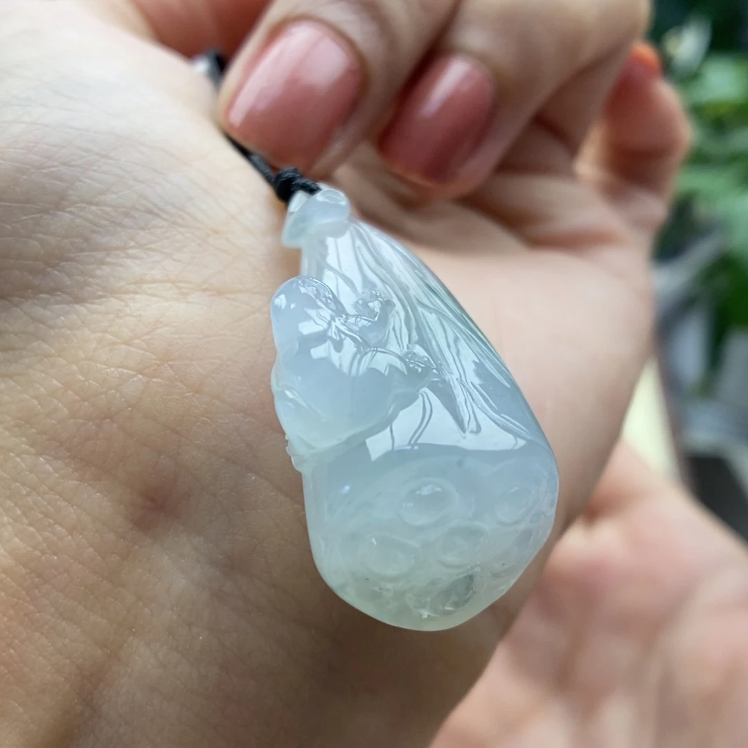 翡翠未镶嵌颈饰吊坠68