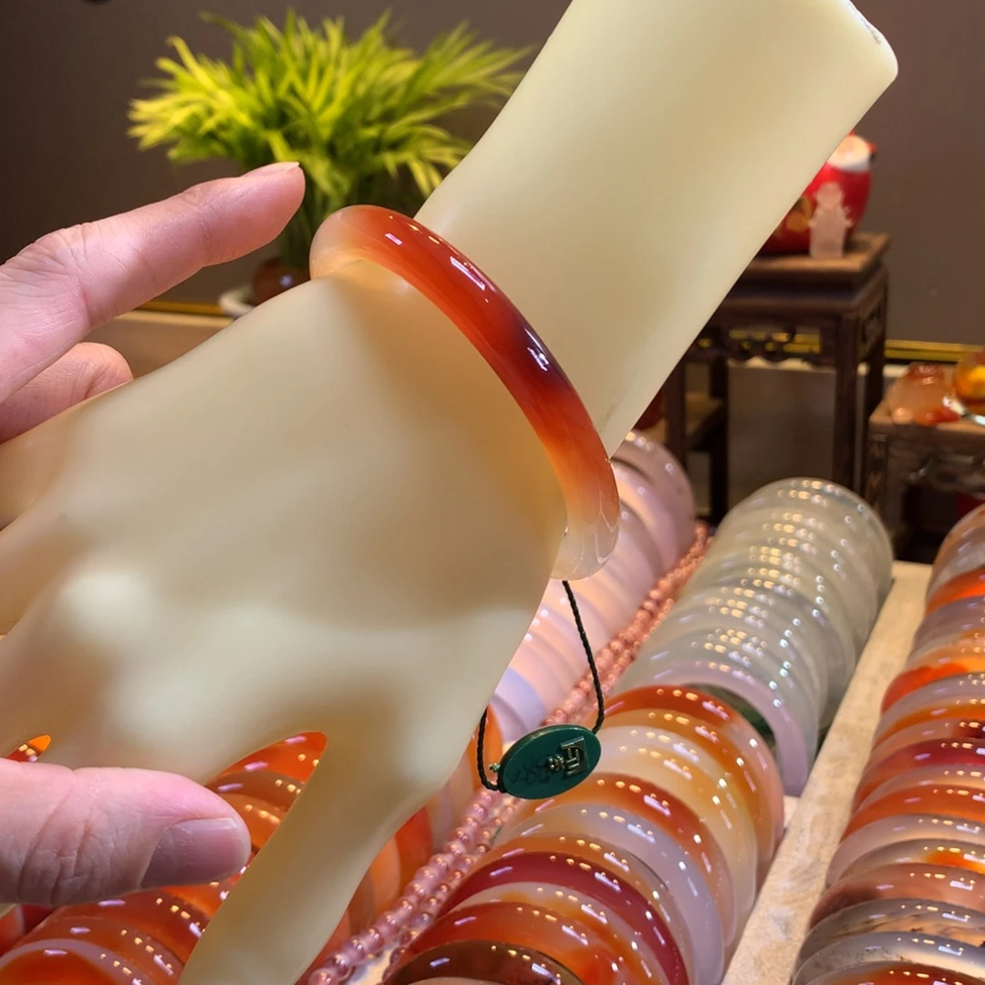 玛瑙/玉髓未镶嵌手镯18号