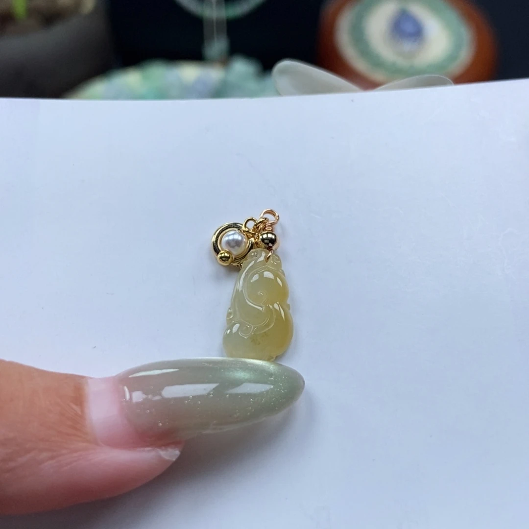 未镶嵌挂件翡翠吊坠