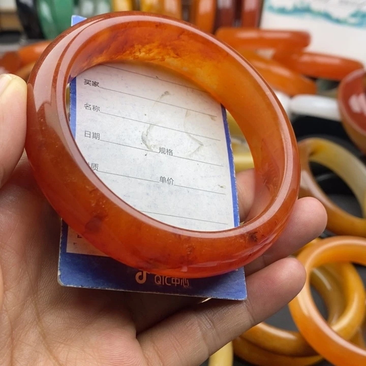 未镶嵌手镯石英质玉