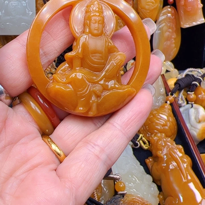 石英质玉（黄龙玉）合金颈饰