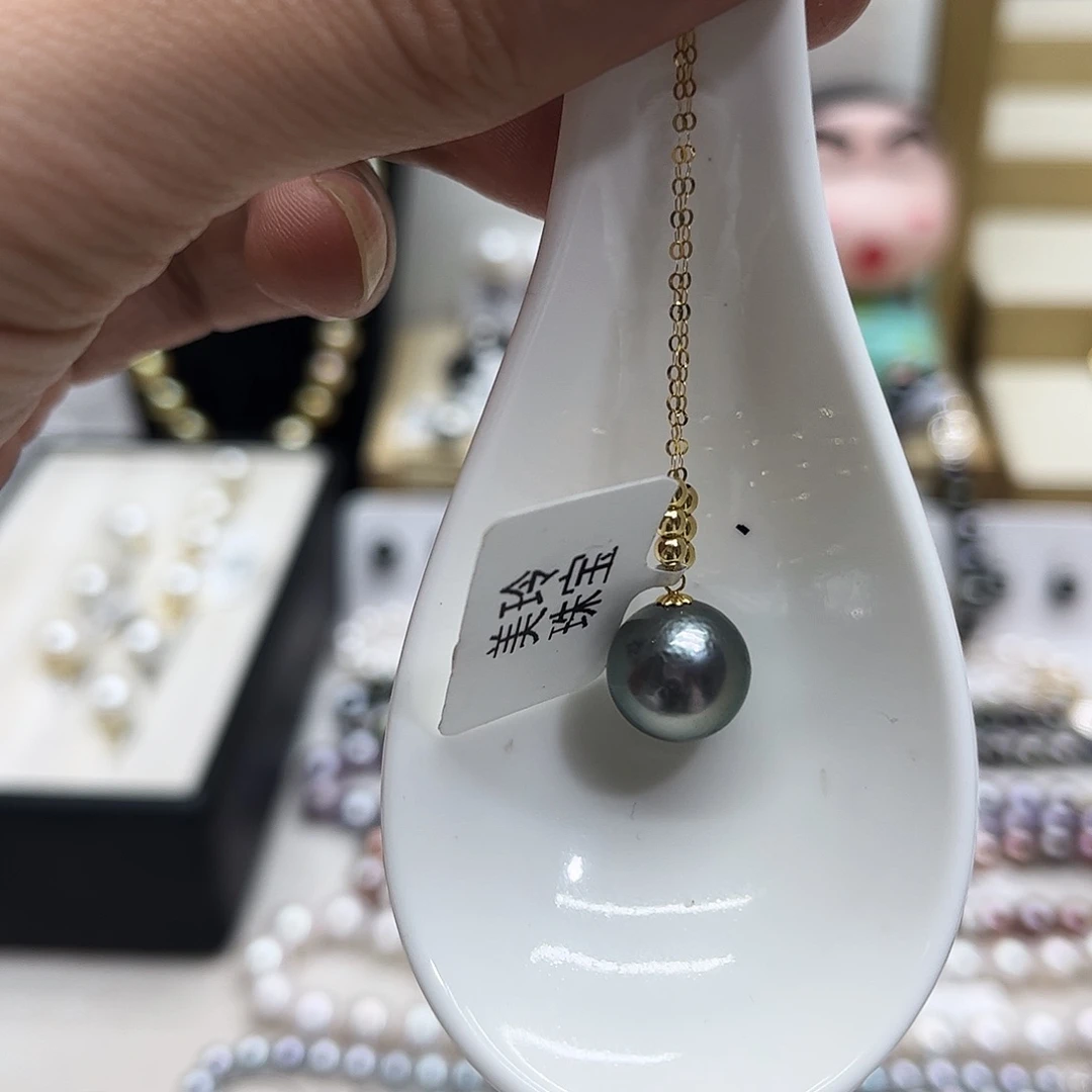 未镶嵌海水珍珠颈饰