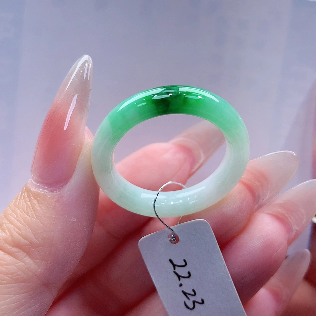 张***主翡翠未镶嵌戒指缅甸A货