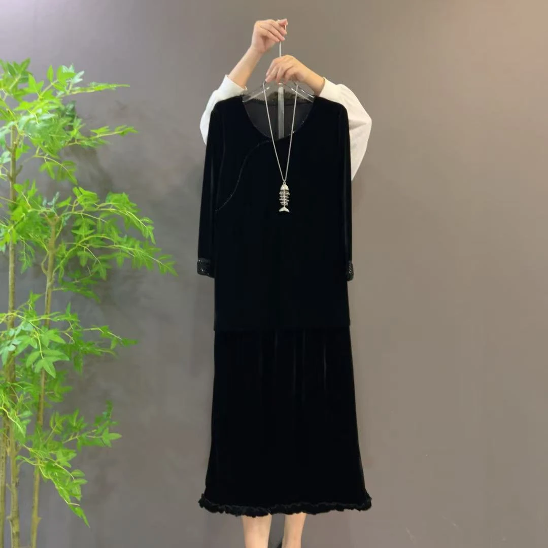 9237-89秋季新款重工串珠领丝绒上衣+丝绒半身裙两件套大码套装