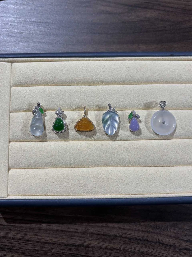 【彩虹盘】翡翠吊坠-多样性发一件-18K金镶嵌-AA02 |CXQ21