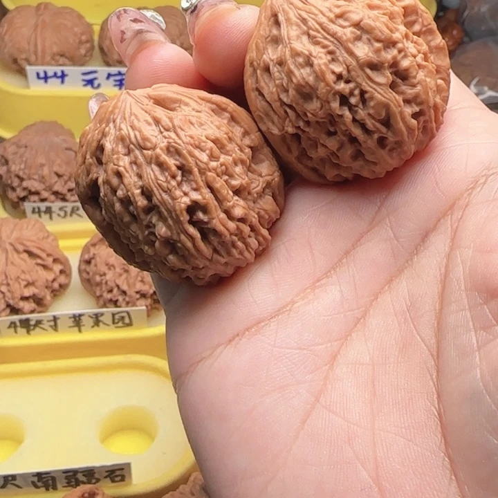 S***檬吊坠桃核弯弯核桃南僵尸