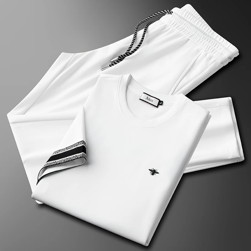 精致感蜜蜂刺绣莫代尔休闲运动套装男2025新款夏季修身透气两件套