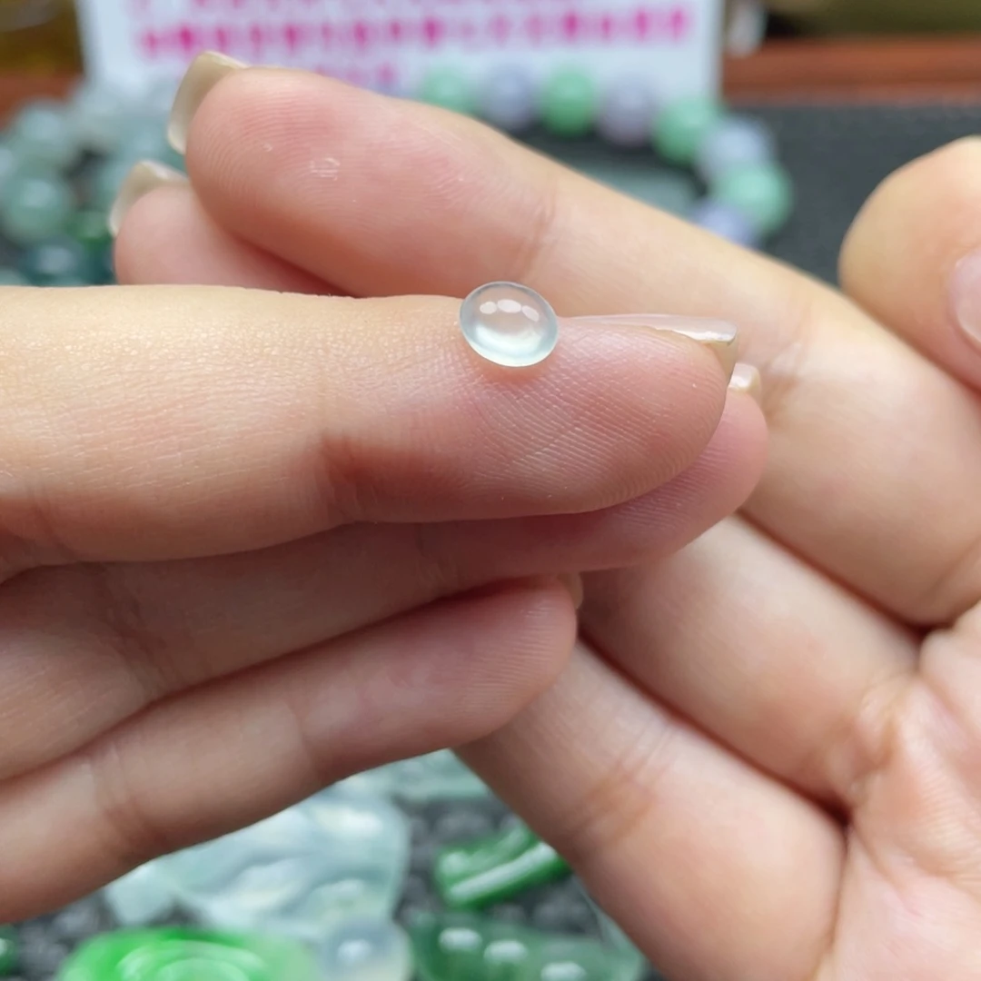 未镶嵌挂件翡翠  翡翠