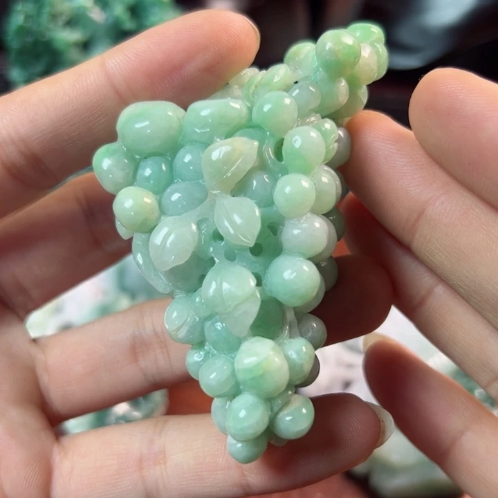 翡翠摆件未镶嵌翡翠