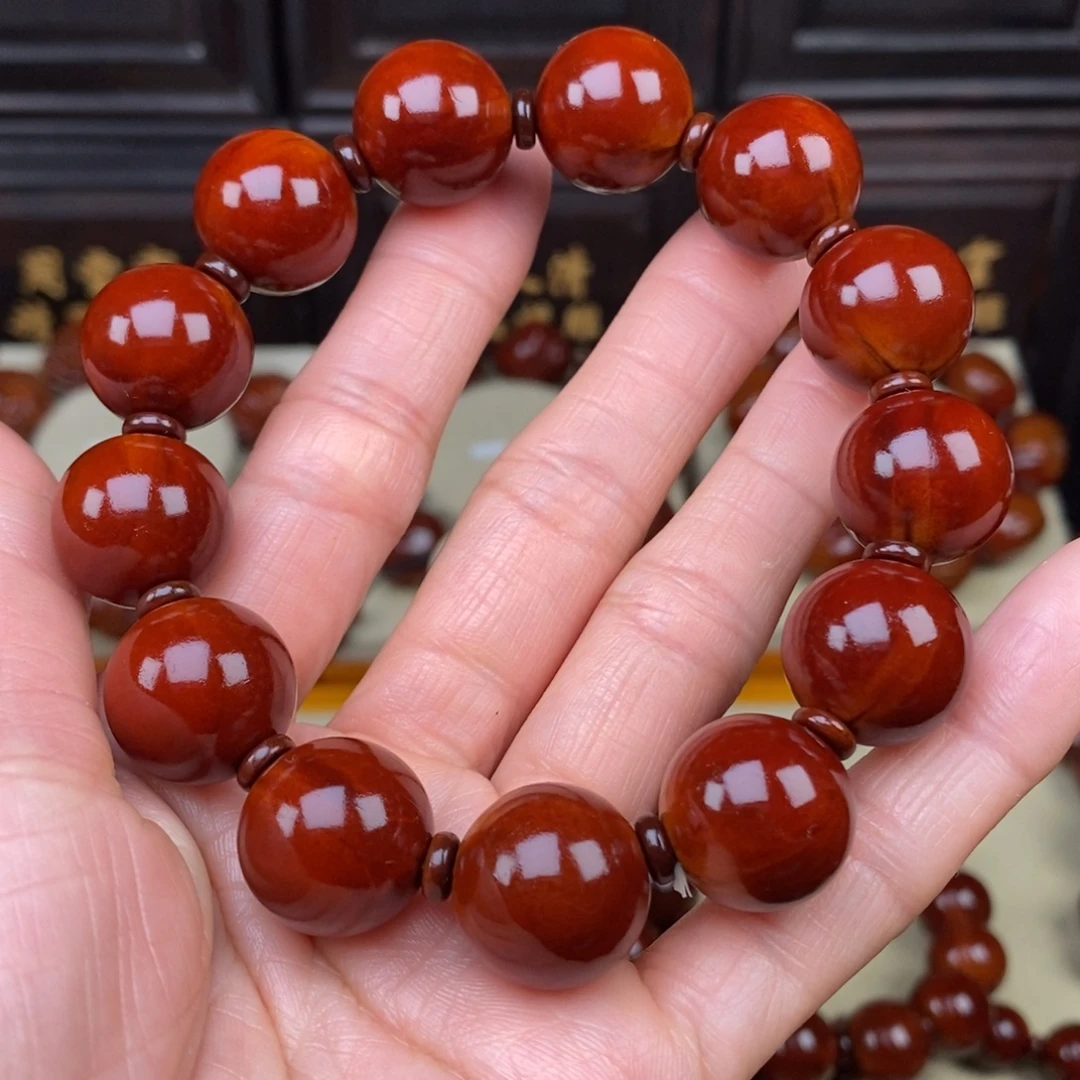 东***玉橄榄核吊坠光珠光珠