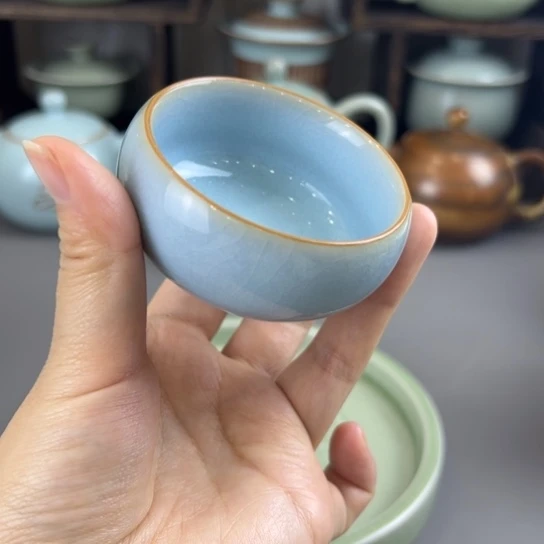 瓷片到手两只，不带礼盒，