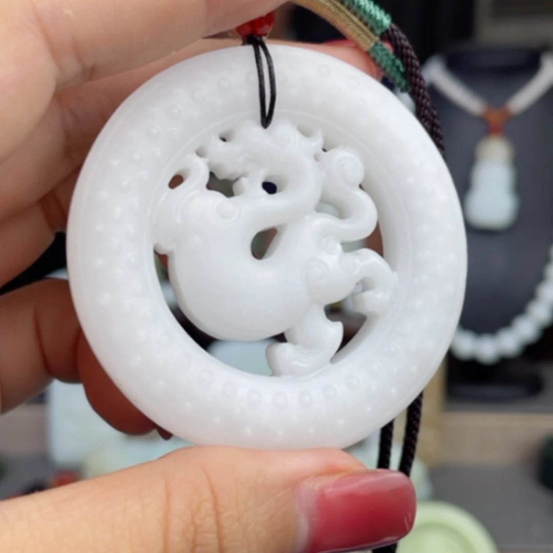 【闪购商品】颈饰未镶嵌和田玉