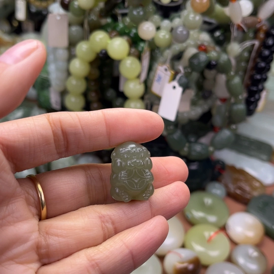 和田玉未镶嵌吊坠(不含链)