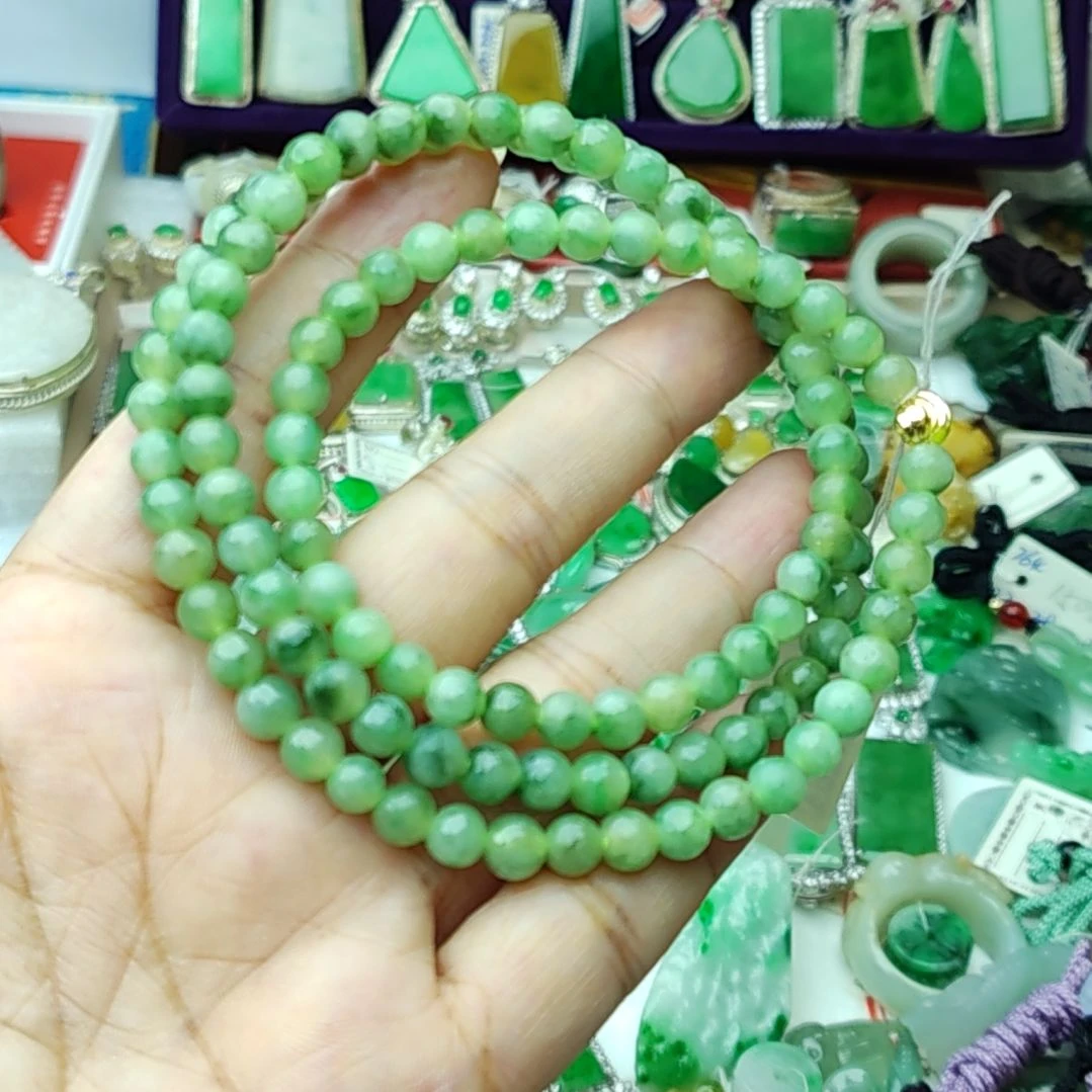 翡翠未镶嵌颈饰53