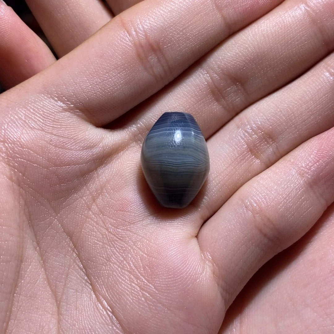 庄***子未镶嵌单颗玛瑙/玉髓