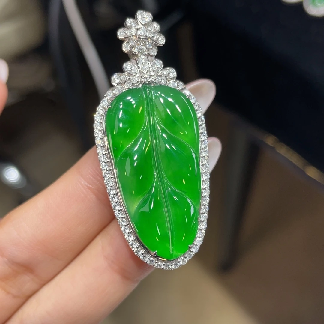 翡翠颈饰18K金镶嵌天然缅甸翡翠a货