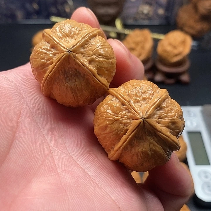 吊坠文玩核桃金蟒四棱