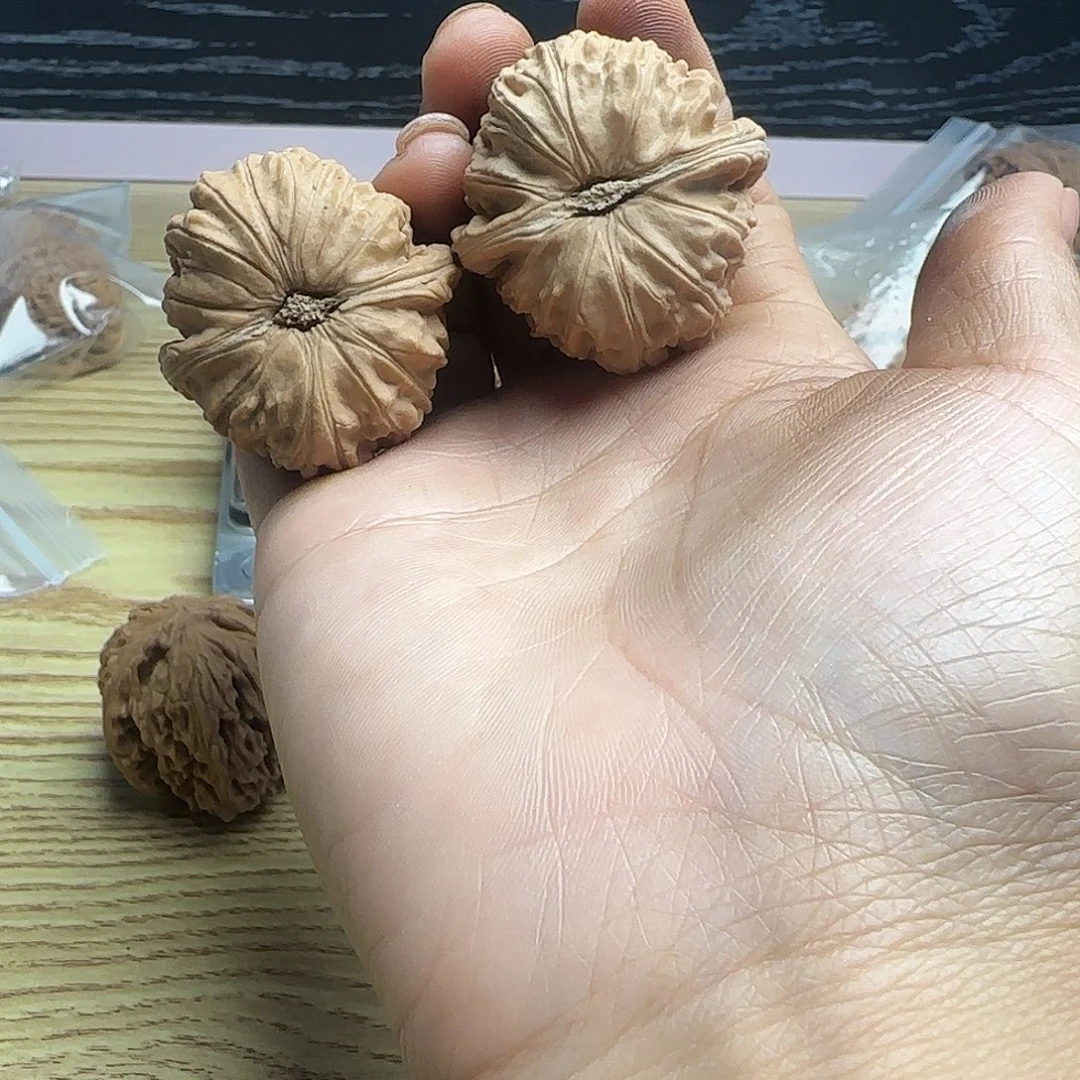 南***红吊坠桃核核桃核桃