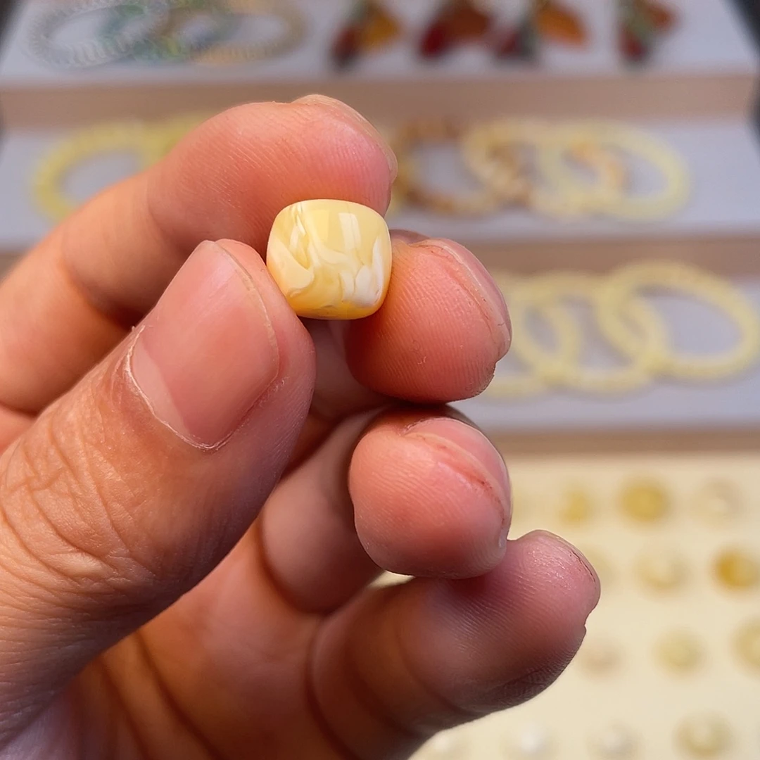 琥珀未镶嵌裸石10mm