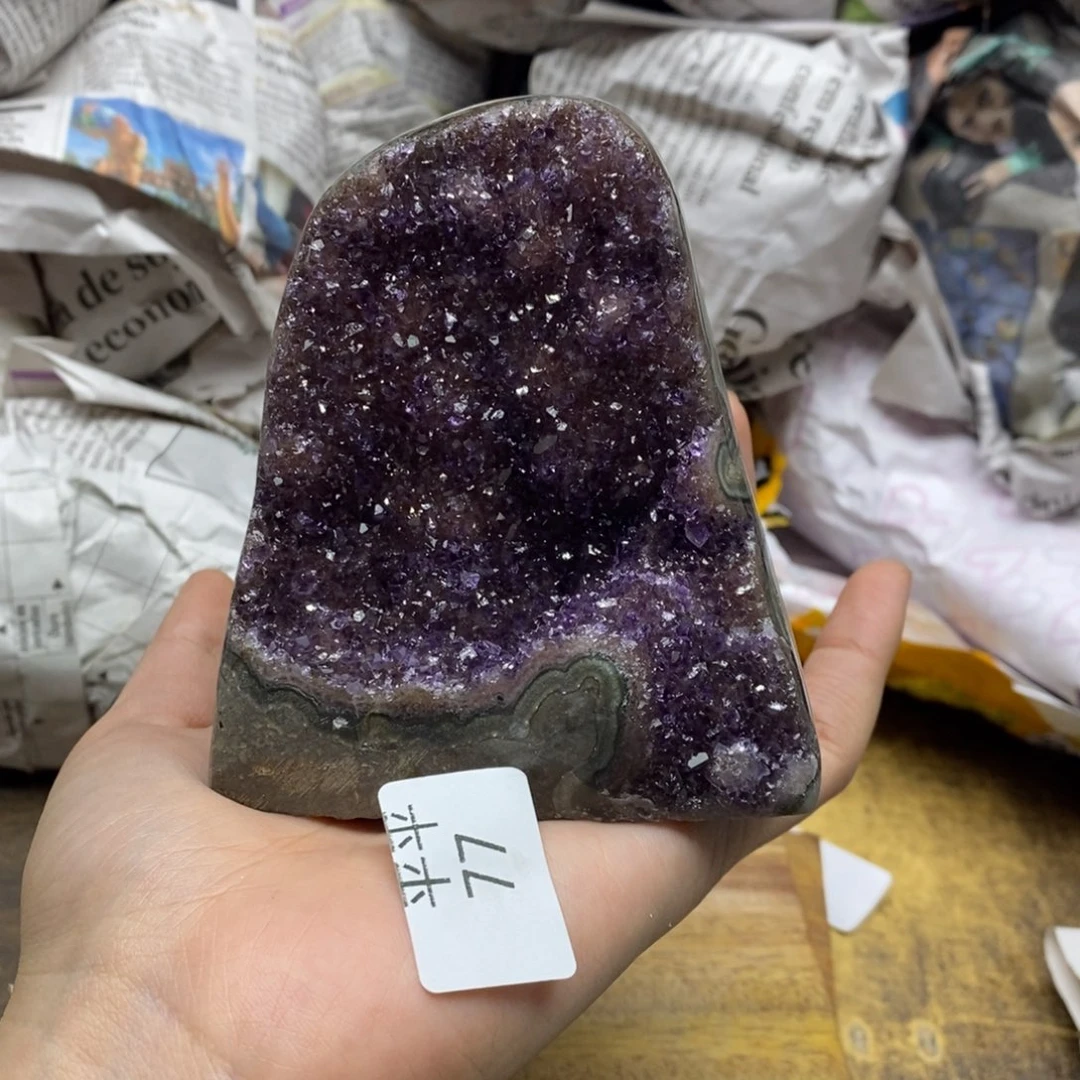 紫晶乌拉圭未镶嵌