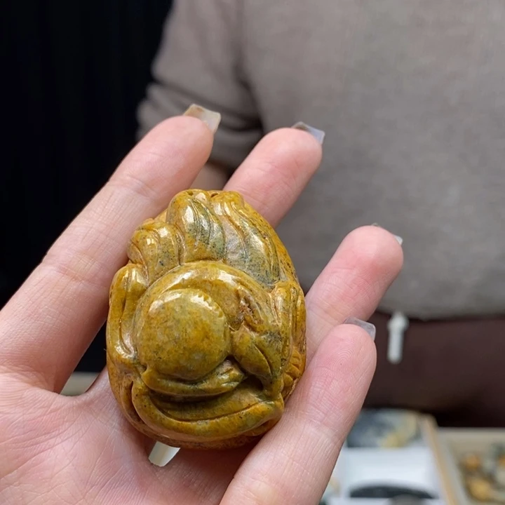 岫岩河磨玉（透闪石质玉）颈饰未镶嵌