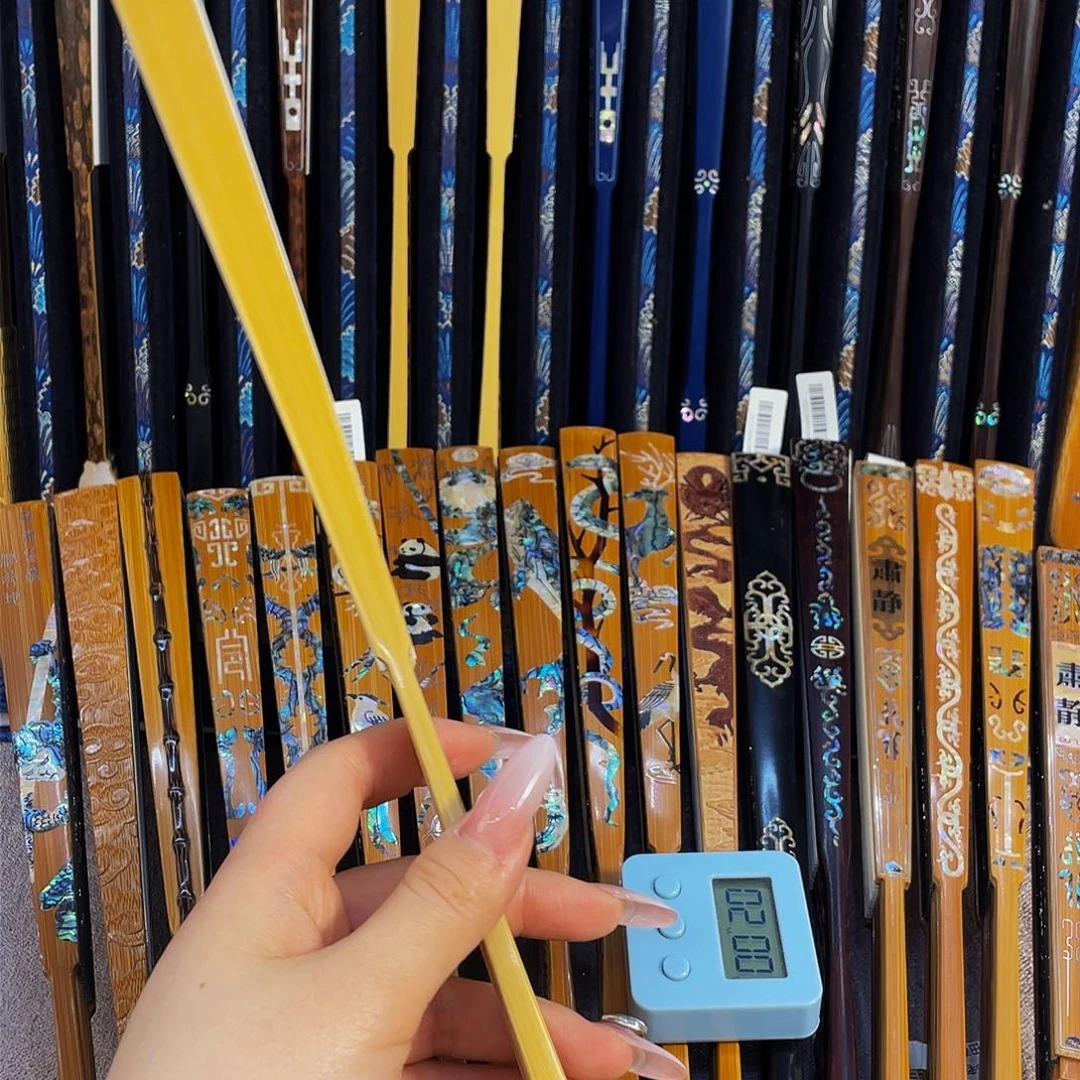 扇子手工制作工艺精湛