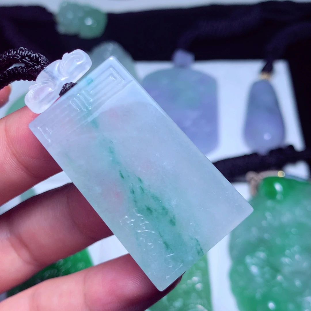 翡翠未镶嵌颈饰天然A货翡翠