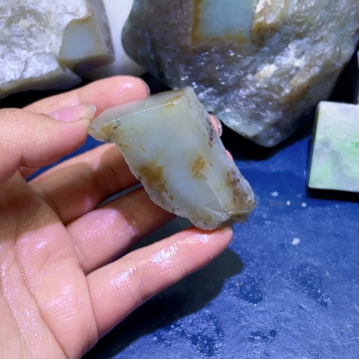 和田玉未镶嵌珠宝半成品