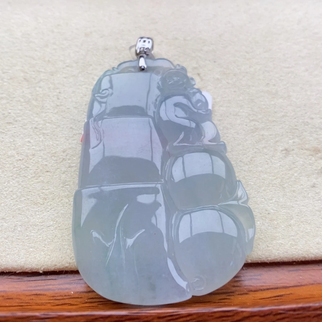 翡翠18K金镶嵌颈饰吊坠70