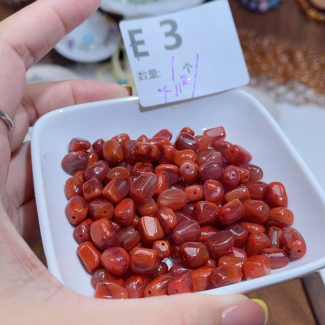 南红玛瑙未镶嵌珠宝半成品E3。